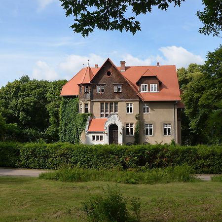 Palac Mysliwski Orle Solutions Mirosławiec Exteriör bild