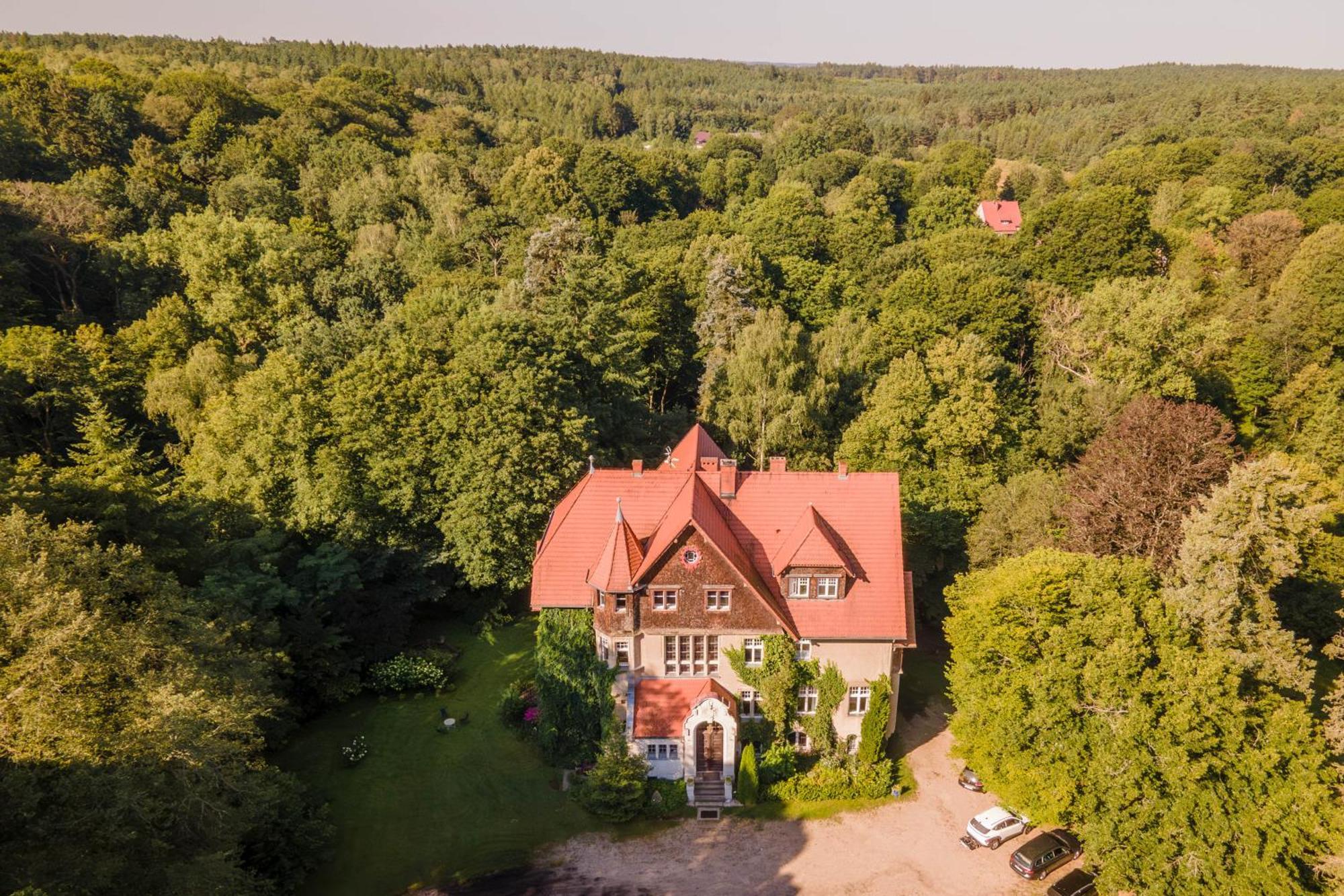 Palac Mysliwski Orle Solutions Mirosławiec Exteriör bild